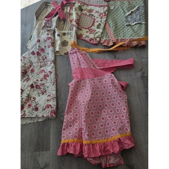 Lot of 5 Womans Aprons Half & Bib ~ Floral Scalloped Ruffle Feminine Designs - Picture 12 of 12